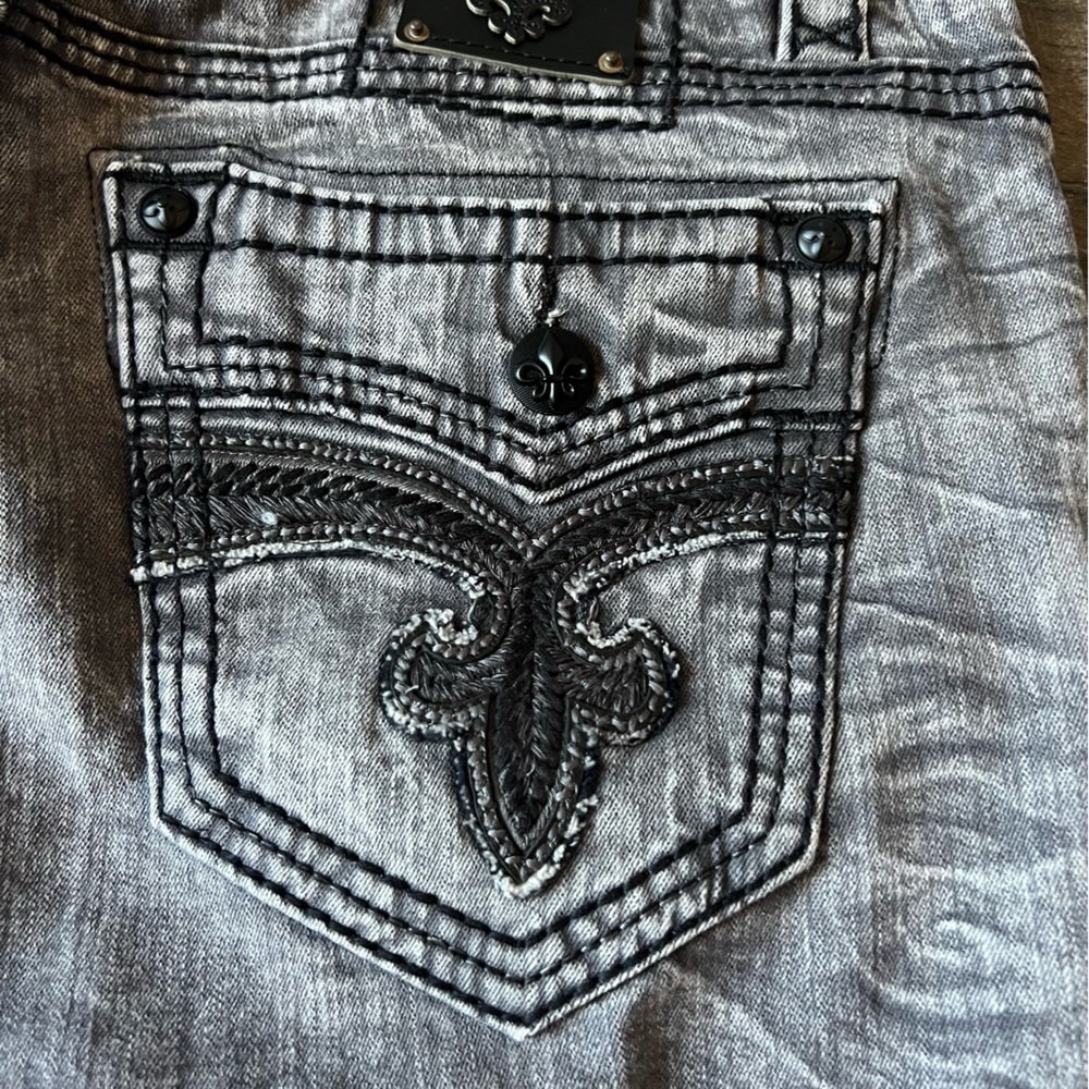 Rock Revival Men's Mike Biker Grey Wash Denim Jeans Size 38x32 - Picture 3 of 9